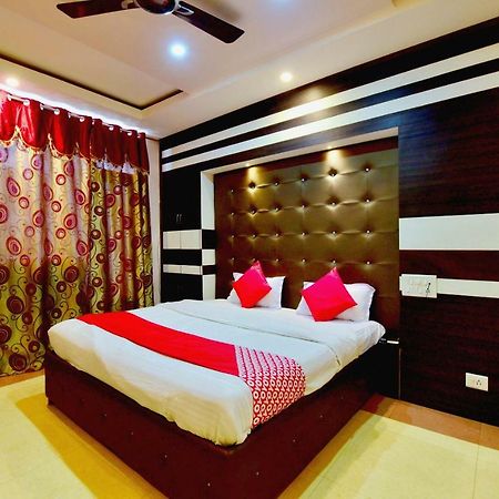Oyo 26909 Hotel Paras Mandi Extérieur photo
