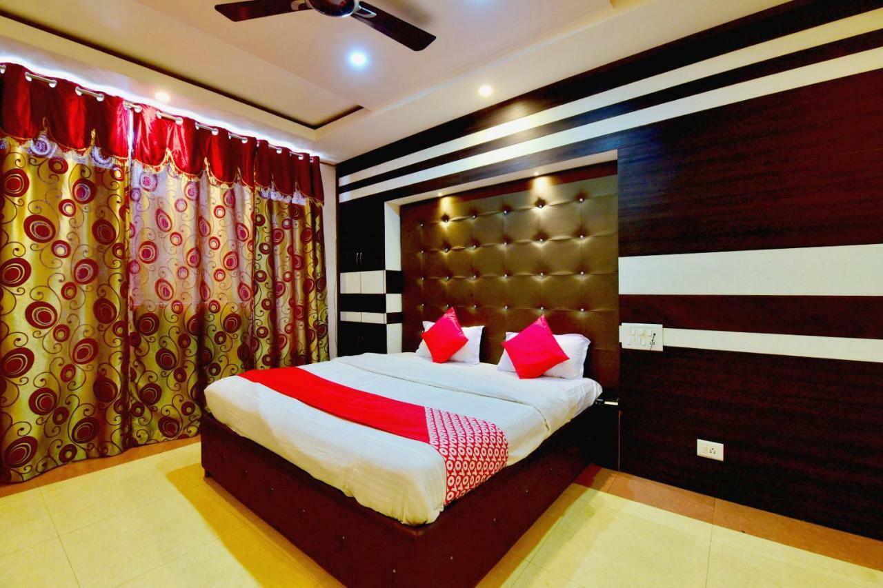 Oyo 26909 Hotel Paras Mandi Extérieur photo