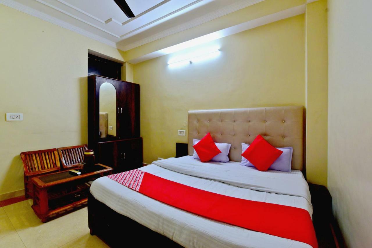 Oyo 26909 Hotel Paras Mandi Extérieur photo