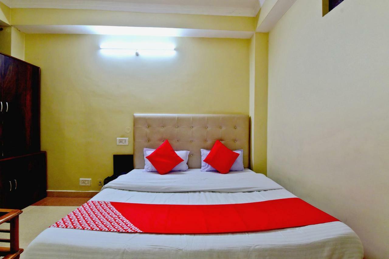 Oyo 26909 Hotel Paras Mandi Extérieur photo